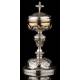 Beautiful French Ciborium in Solid Silver Gilt and metal foot. XIX Century