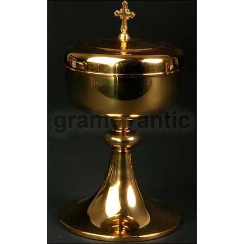 Church ciborium in gilded silver. S. XX. 25 cms high.