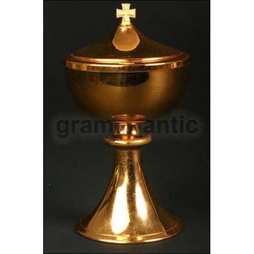 Church ciborium. S. XX. 23 cms. height.