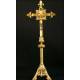 Enorme cruz de altar en bronce. S.XIX. 70 cms de altura