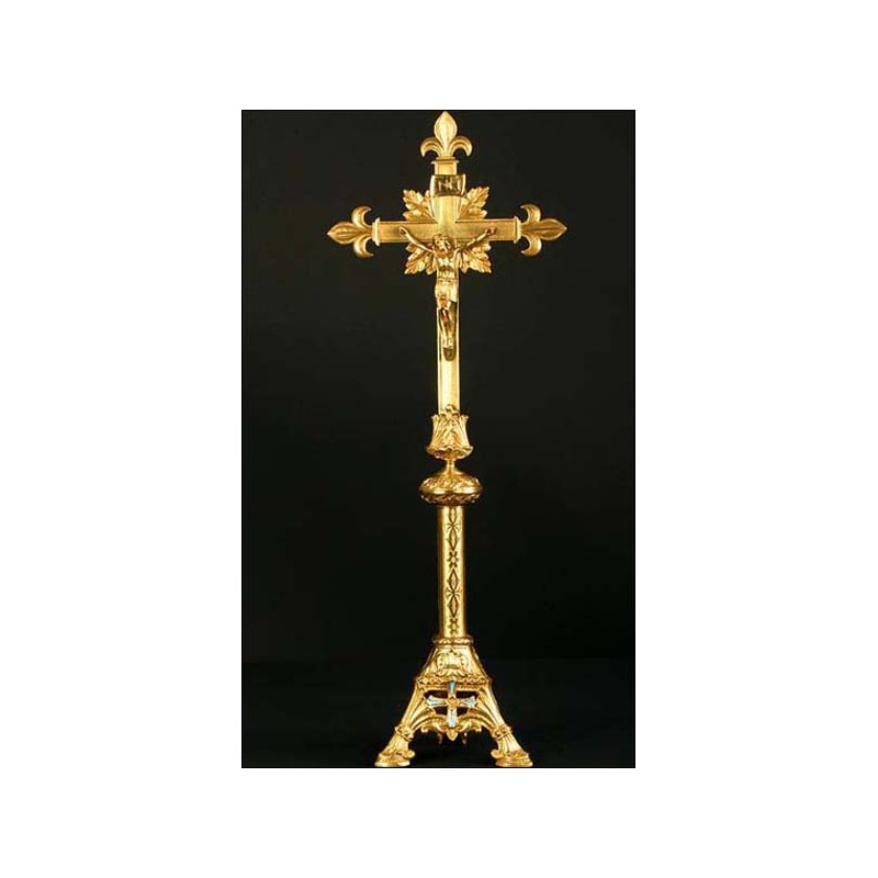 Enorme cruz de altar en bronce. S.XIX. 70 cms de altura