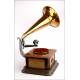 Beautiful horn gramophone in very good condition. 1920's