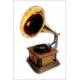 Beautiful horn gramophone in very good condition. 1920's