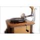 Beautiful horn gramophone in very good condition. 1920's