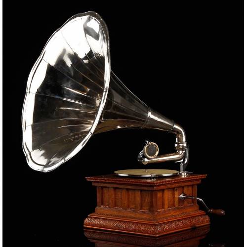 Elegant Deluxe Parlophon Gramophone in Excellent Condition. Germany, 1915