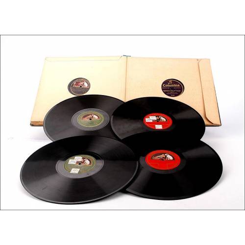 Album con 12 discos de gramófono españoles. 78 rpm. Album original. Traviata