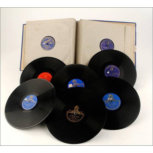 Album with 12 gramophone records. 78 rpm. Varied subject matter. Original vintage album.