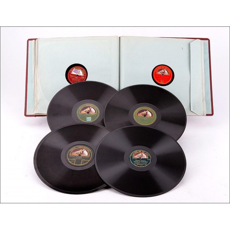 Album with 12 gramophone records. 78 rpm. Mainly classical. Original vintage album.