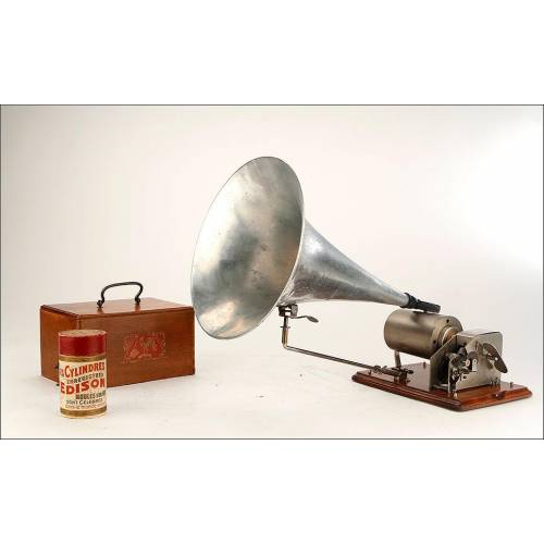 Magnificent Pathé Phonograph Nº0 Very Well Preserved and Working. France, 1903