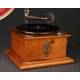 Beautiful horn gramophone made in 1915. In very good condition and working.