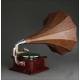 horn gramophone, ca. 1910.