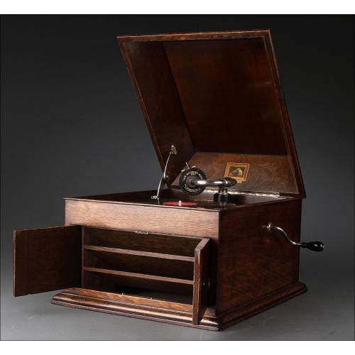 HMV Gramophone, ca.1925