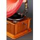 Spectacular horn gramophone from 1904. Totally restored. It works wonderfully.