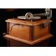 horn gramophone, ca. 1910.