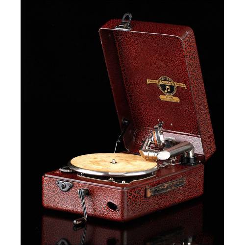 Rare Columbia Suitcase Gramophone Very Well Preserved. Great Britain, 1915