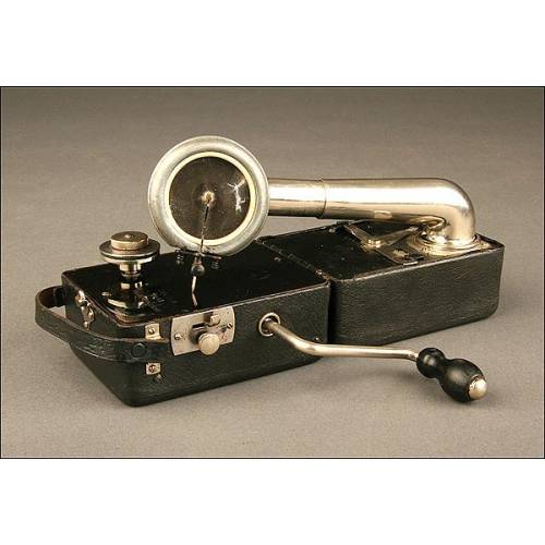 Small Colibri Pocket Gramophone. Belgium, 1930's.