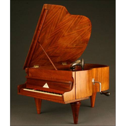 Extraordinariamente Raro Gramófono marca Melody en Forma de Piano, 1930.