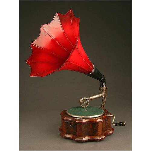 Decorative horn gramophone "Eternola Portablofon". Czechoslovakia, 1925.