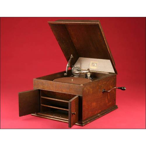 Elegant HMV (His Master's Voice) Mantel Gramophone Model 109. 1925-1929.