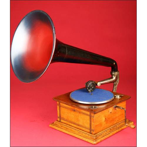 Elegant Lemania horn gramophone in perfect condition. 1915.