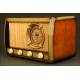 Beautiful Spanish Radio Beltran Brand, 40's. In good condition and working at 125V.