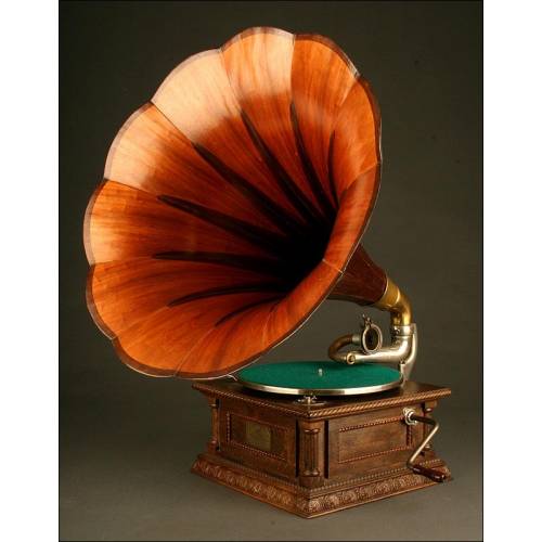 Magnificent Original Gramophone His Master's Voice. Year 1915. Excellent Sound Quality.
