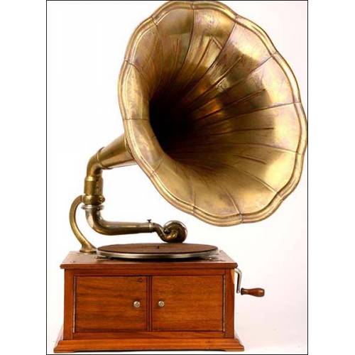 Pathé horn gramophone Day and Night. 1915