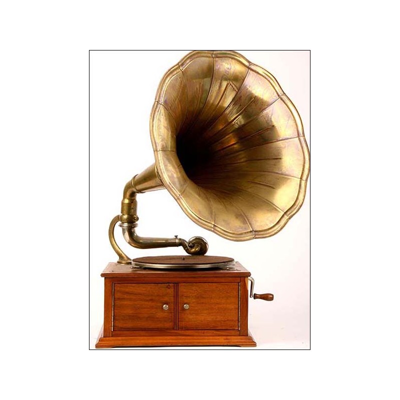 Pathé horn gramophone Day and Night. 1915