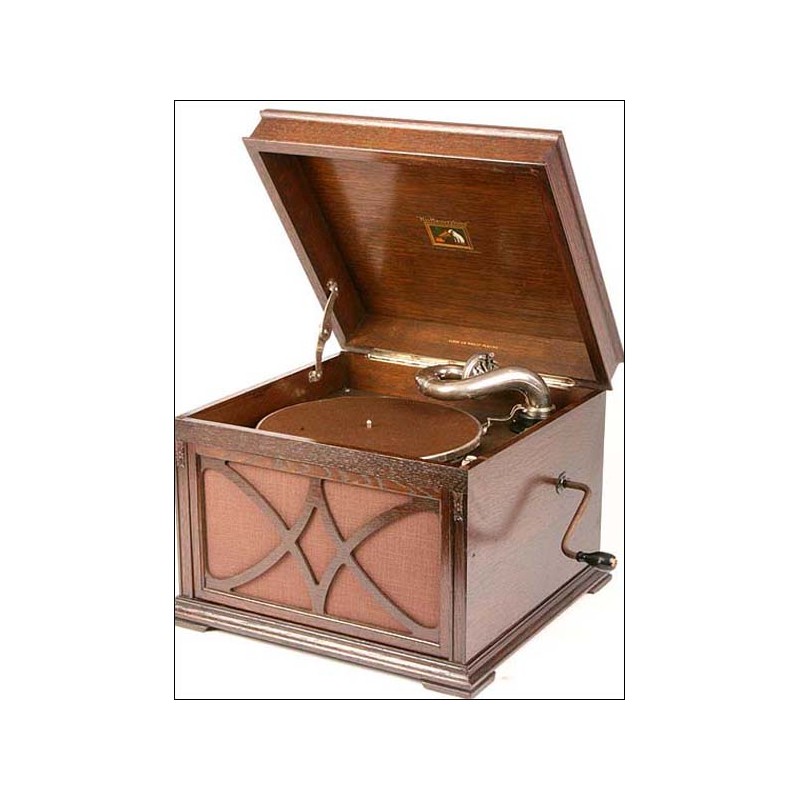 Gramophone His Master's Voice model 130. African Cahoba. 1926