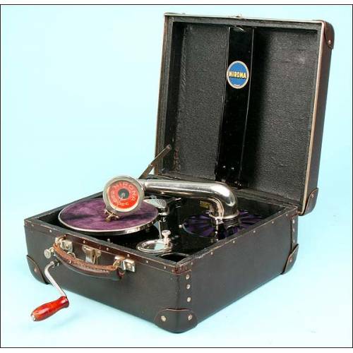 Nirona Suitcase Gramophone. 1930