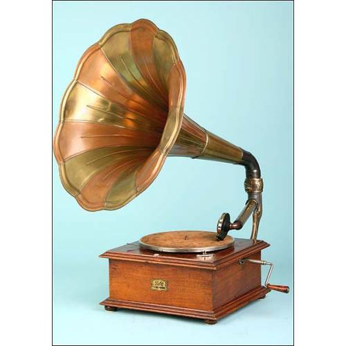 Pathé gramophone model 2 with two-color copper bell. 1912