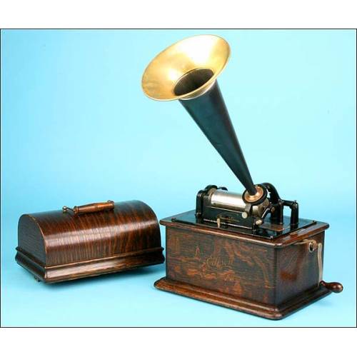 Edison standard phonograph. 1910