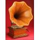 Victor I (HMV) Gramophone with Wooden Trumpet, ca. 1905.