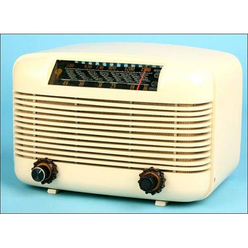 Metal Radio The Voice of the World, Mod.Chato C.1940 V110vlt.