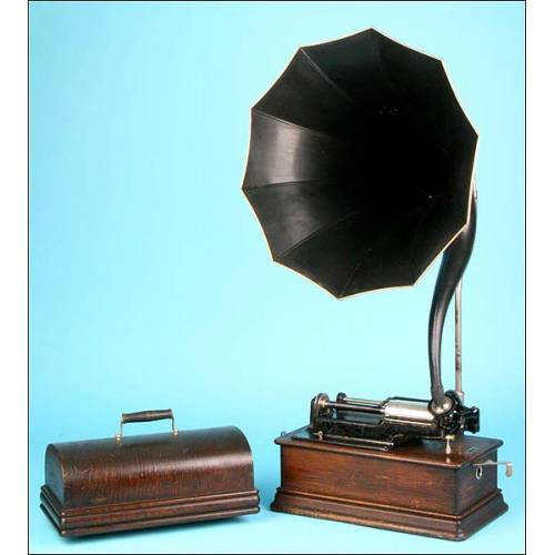 Edison Home phonograph model C, with cygnet trumpet.