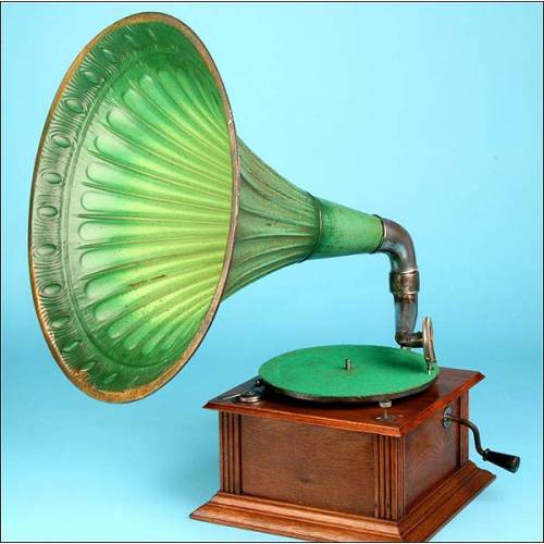 horn gramophone Perfectaphone. 1910.