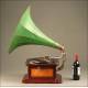 Spanish horn gramophone, Electro Parlonet, Year 1915.