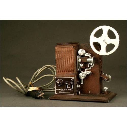 Proyector Alemán Kodak Original Modelo 44. Circa 1.950. Funcionando. Pieza de Colección