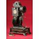 Elegante Proyector Pathé-Baby para Películas de 9,5 mm. Fabricado en el año 1930