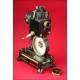 Elegante Proyector Pathé-Baby para Películas de 9,5 mm. Fabricado en el año 1930