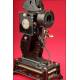 Elegante Proyector Pathé-Baby para Películas de 9,5 mm. Fabricado en el año 1930