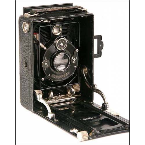 Antique Voigtländer bellows camera. 1926. In a fired state.