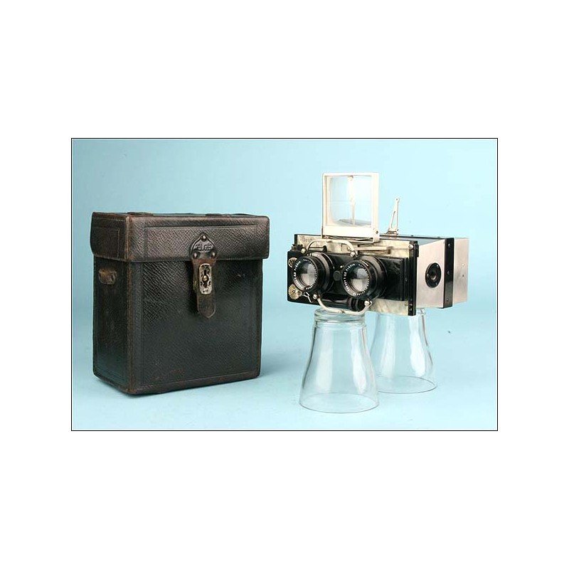 Gaumont Stereoscopic Camera from 1909.