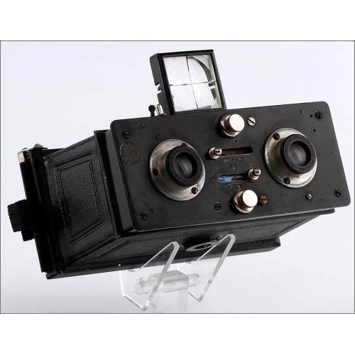Jumelle Stereoscopic Camera in Good Condition. France, 1925