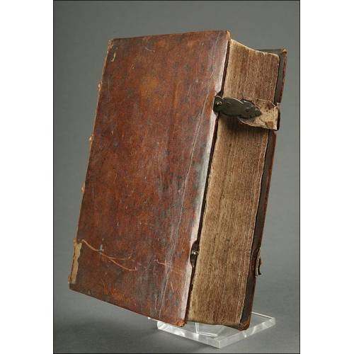 Very antique German book published in 1689. Bound in leather and in good condition.