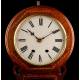 Atractivo Reloj de Pared de Madera Maciza y Taracea. Norteamérica, 1920-30