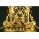 Gran Reloj de Sobremesa Francés con Candelabros, S. XIX. Realizado en Bronce