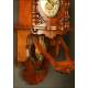 Precioso Reloj de Pared Junghans en Madera de Nogal, Circa 1920. Bien Conservado y Funcionando