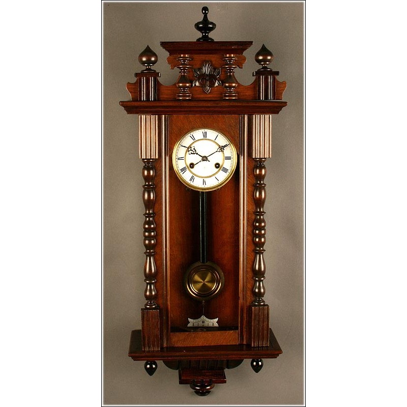 Exclusivo Reloj de Pared Junghans, Circa 1.900. Da las Horas y las Medias. Restaurado Completamente