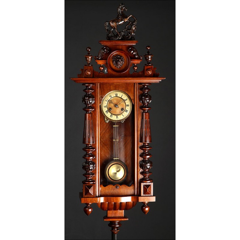 Elegante Reloj de Pared Alemán de 1900. Magníficamente Restaurado y Funcionando